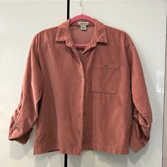 PASSPORT Mauve color button front top with sleeves in size Medium - Picture 1 of 5